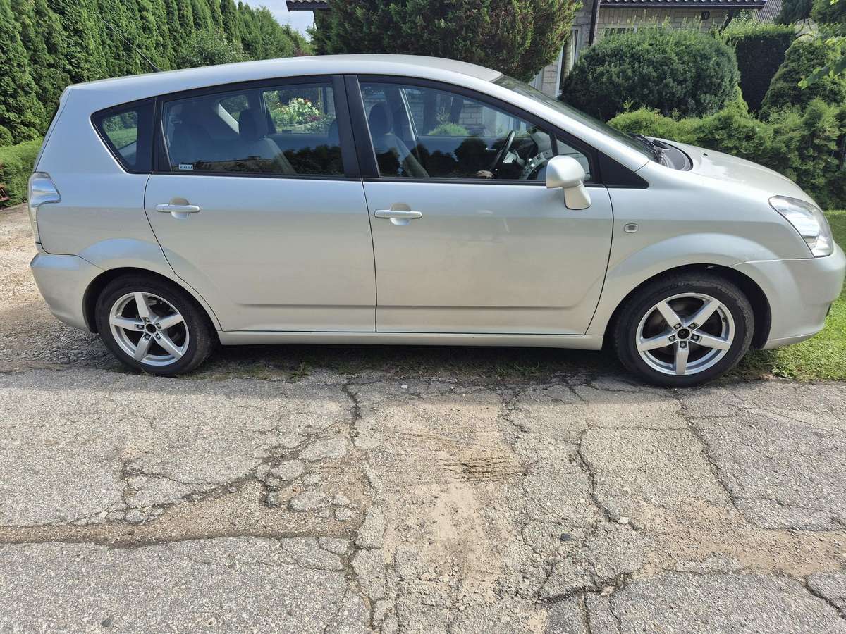 Toyota Corolla Verso - 7