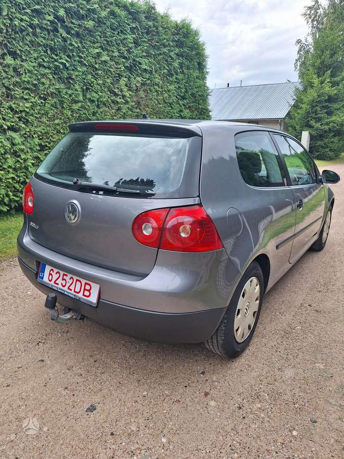 Volkswagen Golf - 4