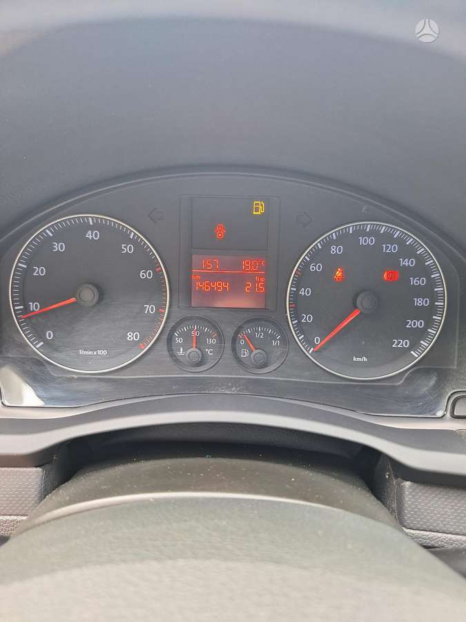 Volkswagen Golf - 5