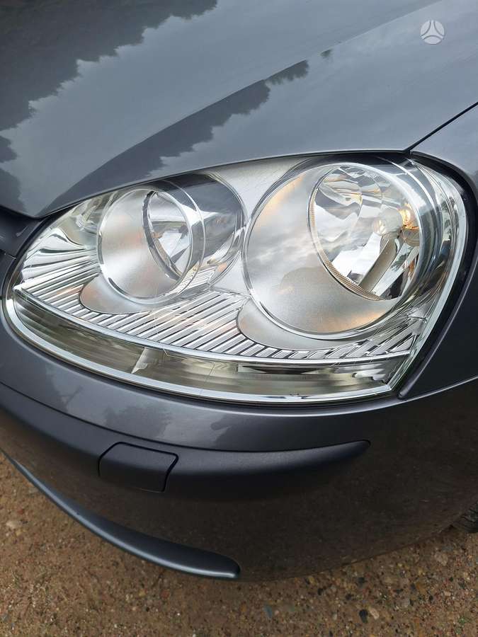 Volkswagen Golf - 10