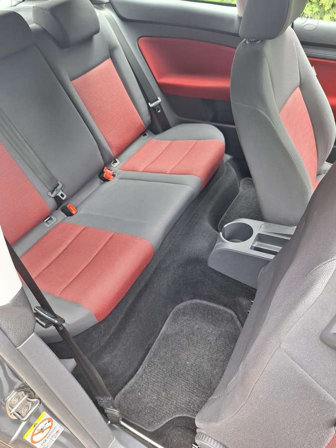 Volkswagen Golf - 12