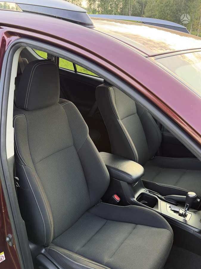 Toyota RAV4 - 8