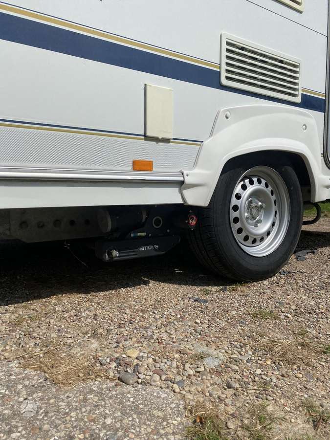 Sterling Europa 390, кемперы