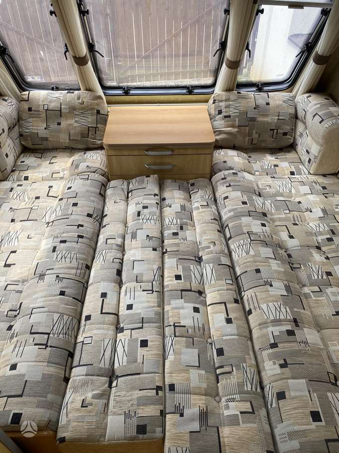 Sterling Europa 390, кемперы