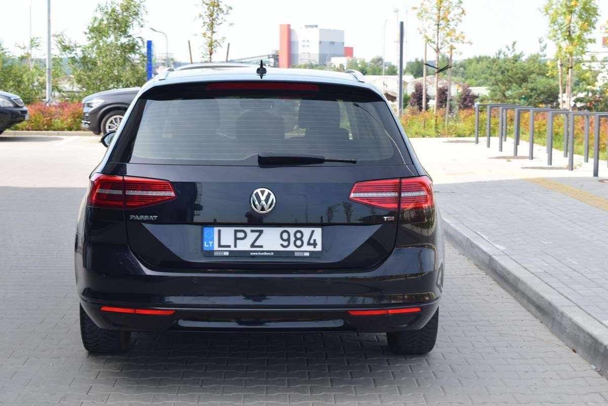 Volkswagen Passat - 6