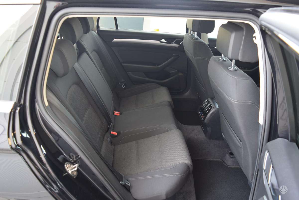 Volkswagen Passat - 9
