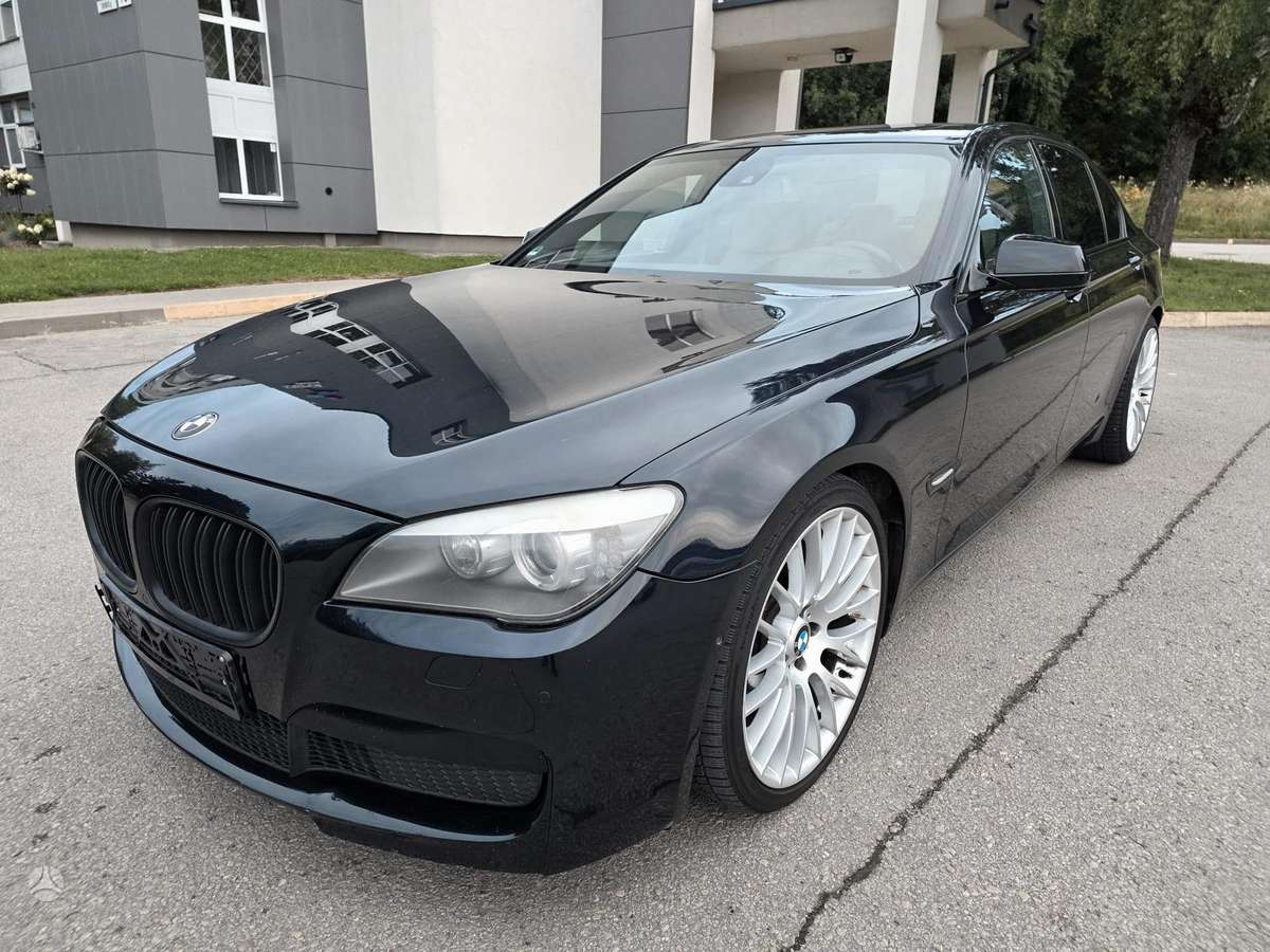BMW 740, 3.0 l., Седан