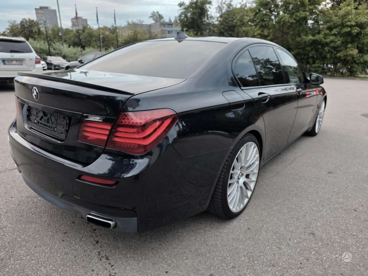 BMW 740, 3.0 l., Седан