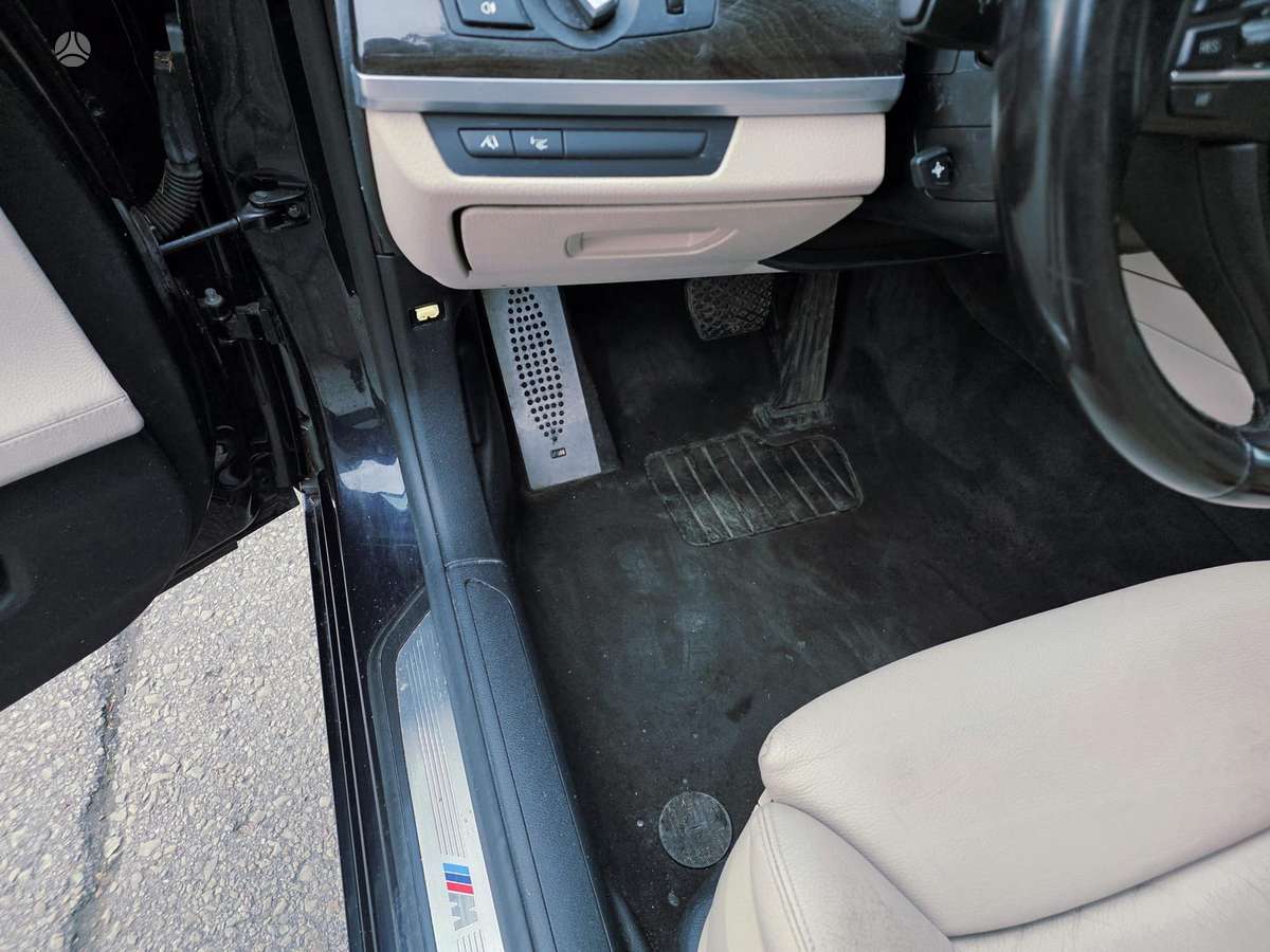 BMW 740, 3.0 l., Седан