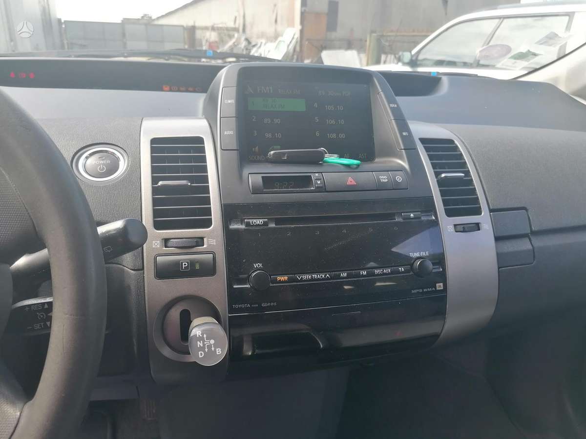 Toyota Prius - 8