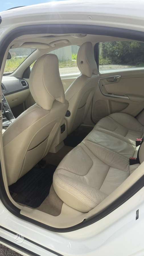 Volvo S60, 2.5 l., Седан