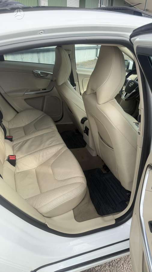 Volvo S60, 2.5 l., Седан