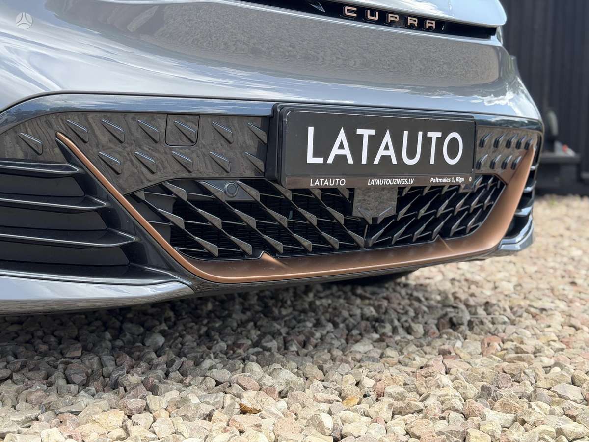 Cupra Born, 63 kWh, hatchback