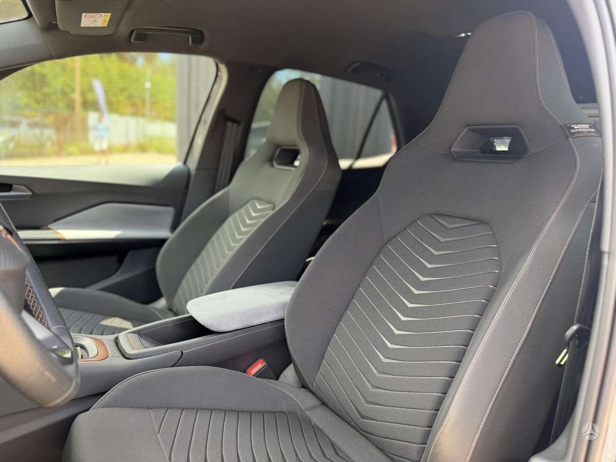 Cupra Born, 63 kWh, hatchback