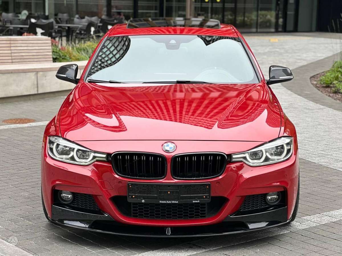 BMW 330, 2.0 l., Седан