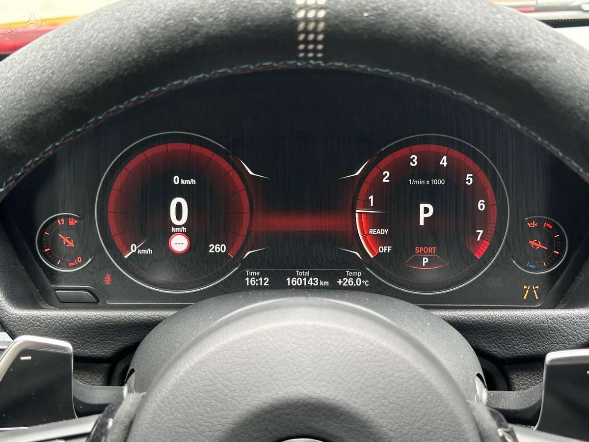 BMW 330, 2.0 l., Седан
