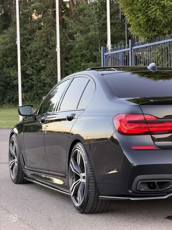 BMW 740, 3.0 l., Седан