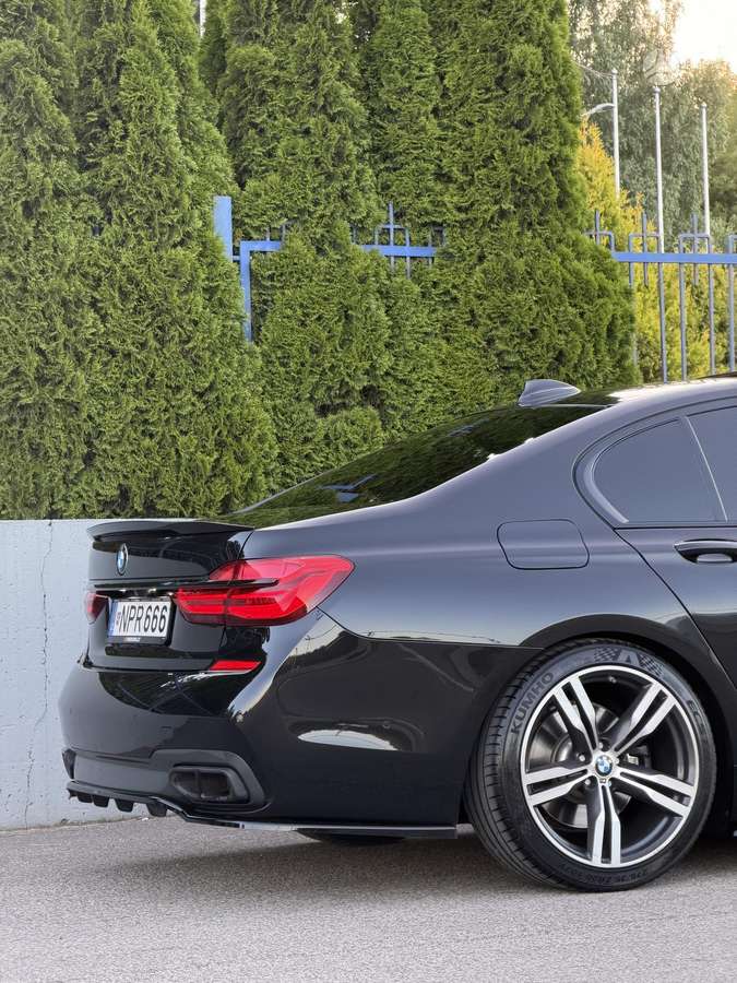 BMW 740, 3.0 l., Седан