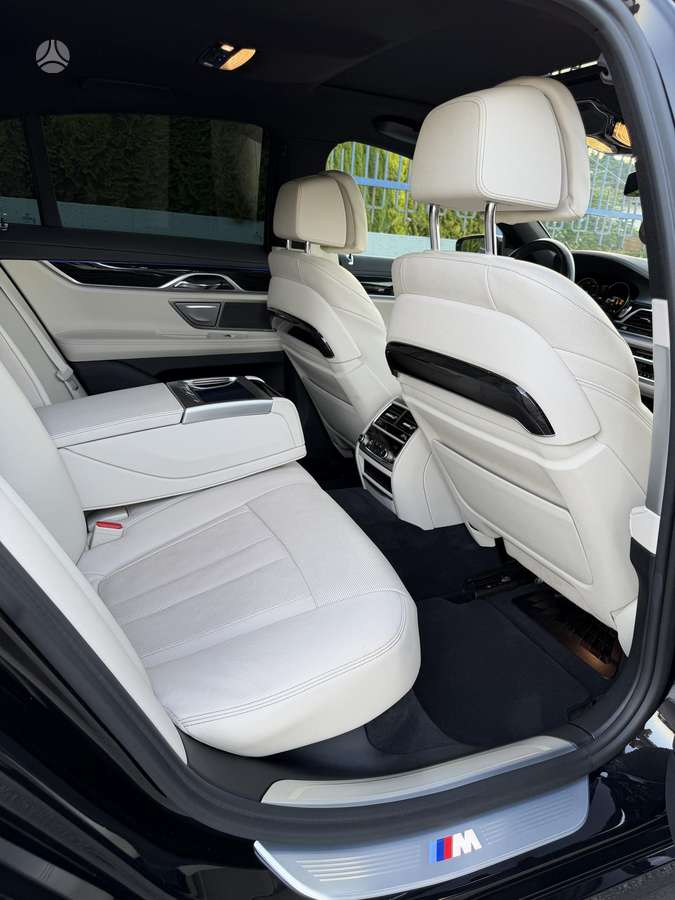 BMW 740, 3.0 l., Седан