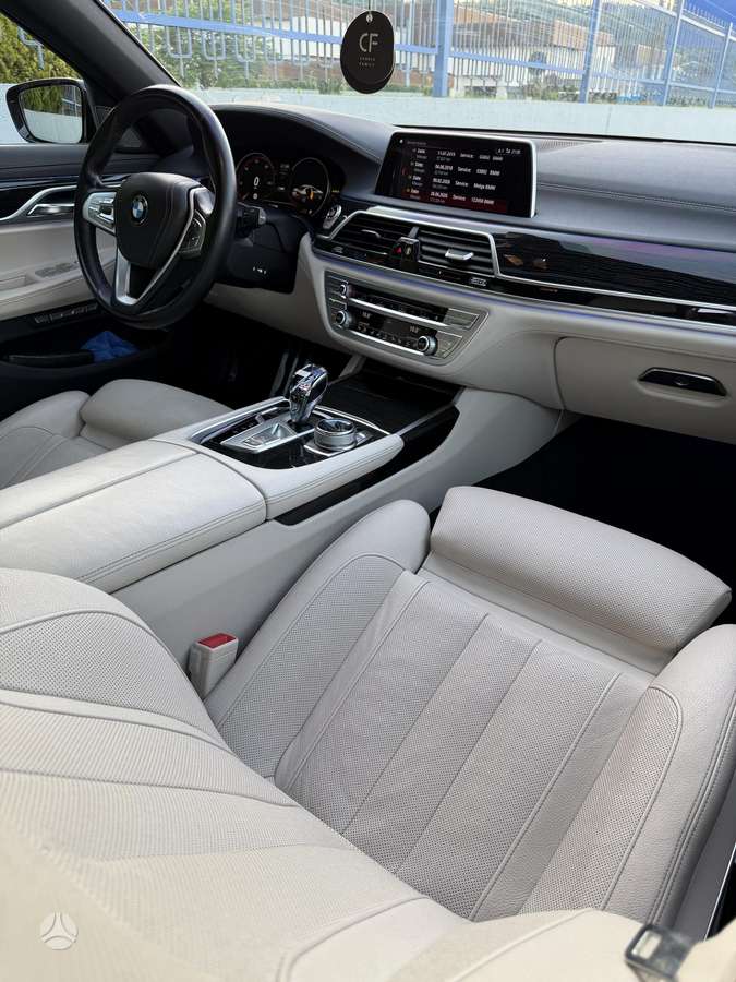 BMW 740, 3.0 l., Седан