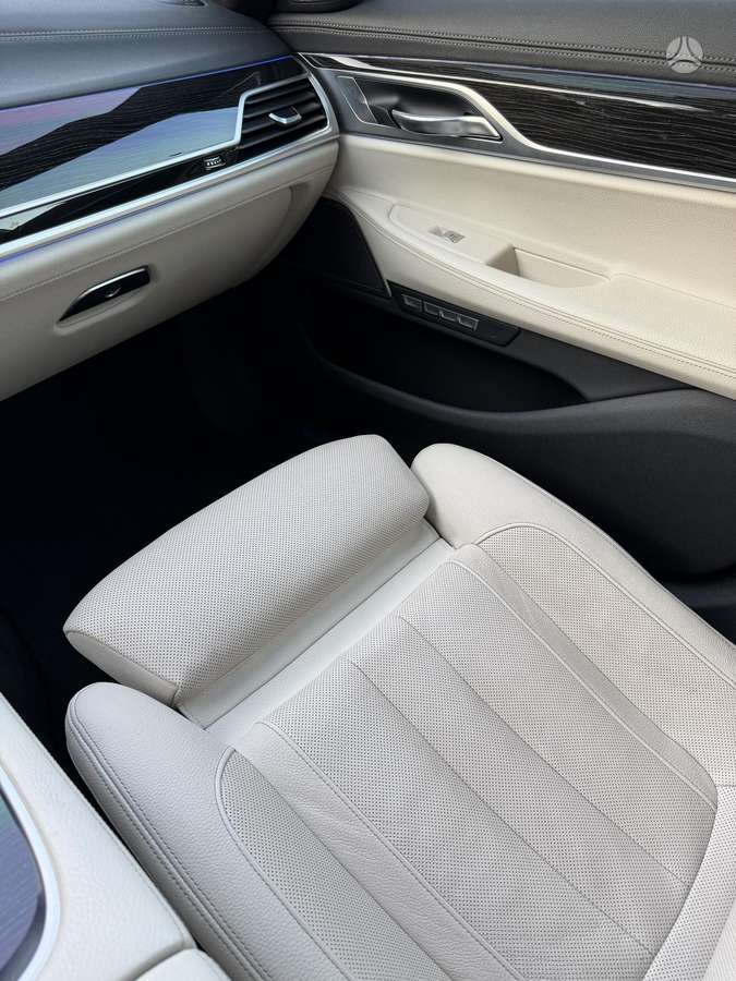 BMW 740, 3.0 l., Седан