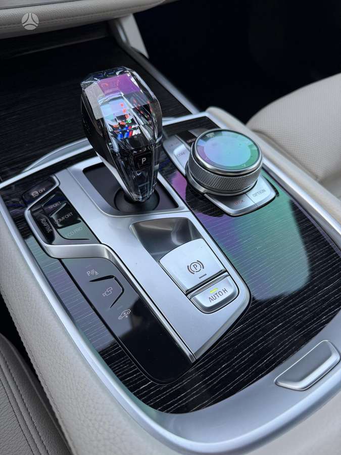 BMW 740, 3.0 l., Седан