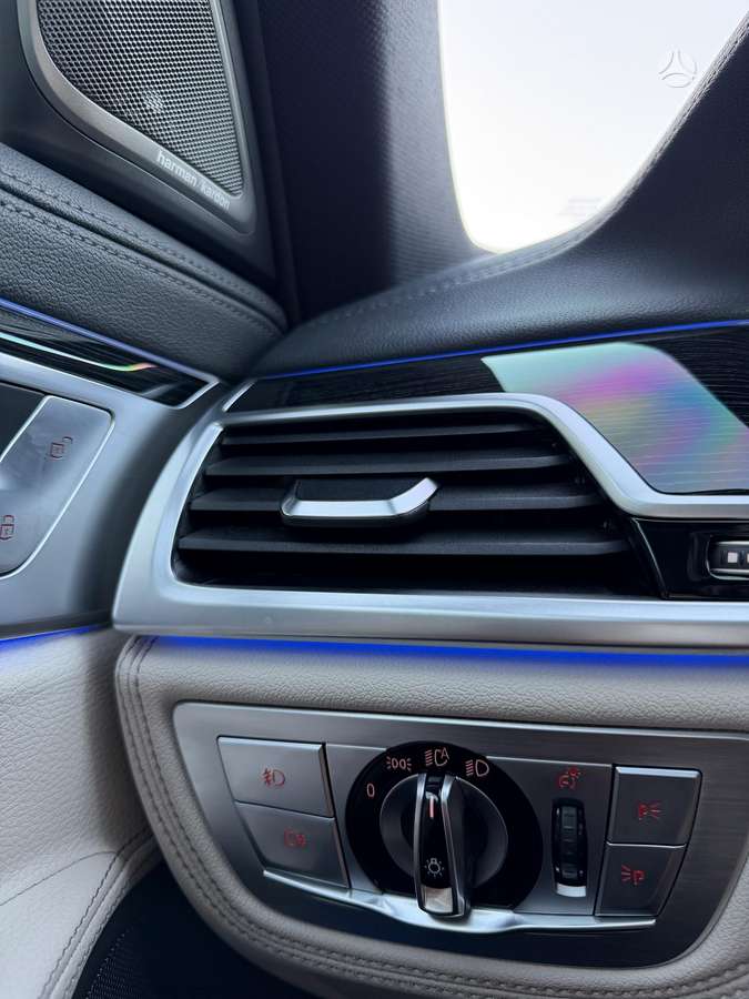 BMW 740, 3.0 l., Седан