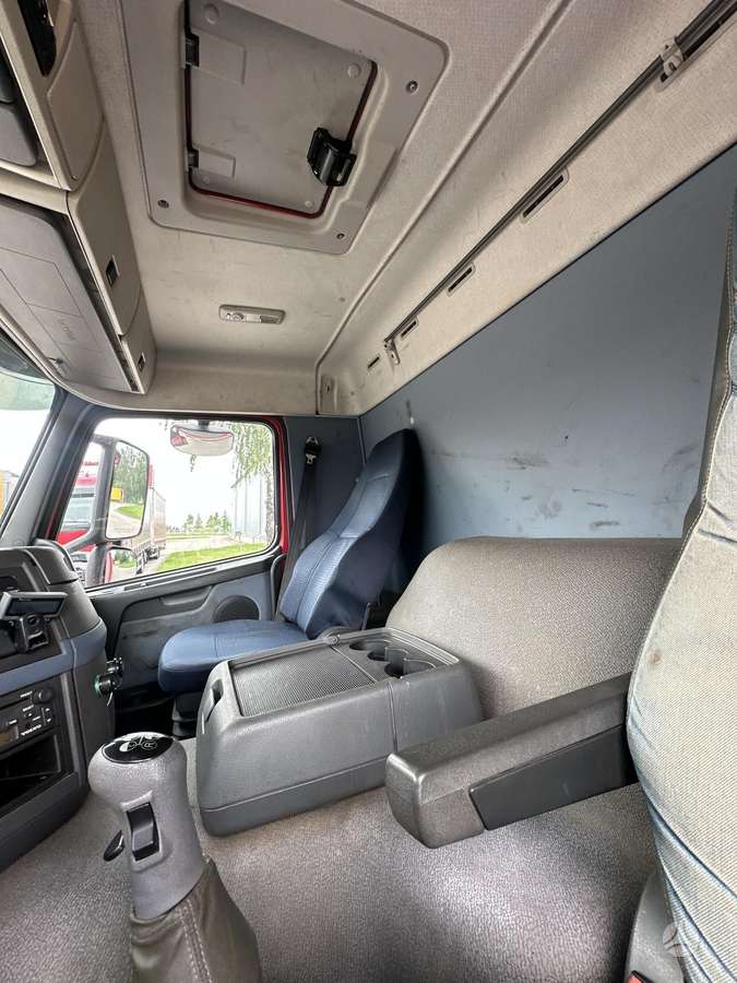 Volvo FM 440, автовозы