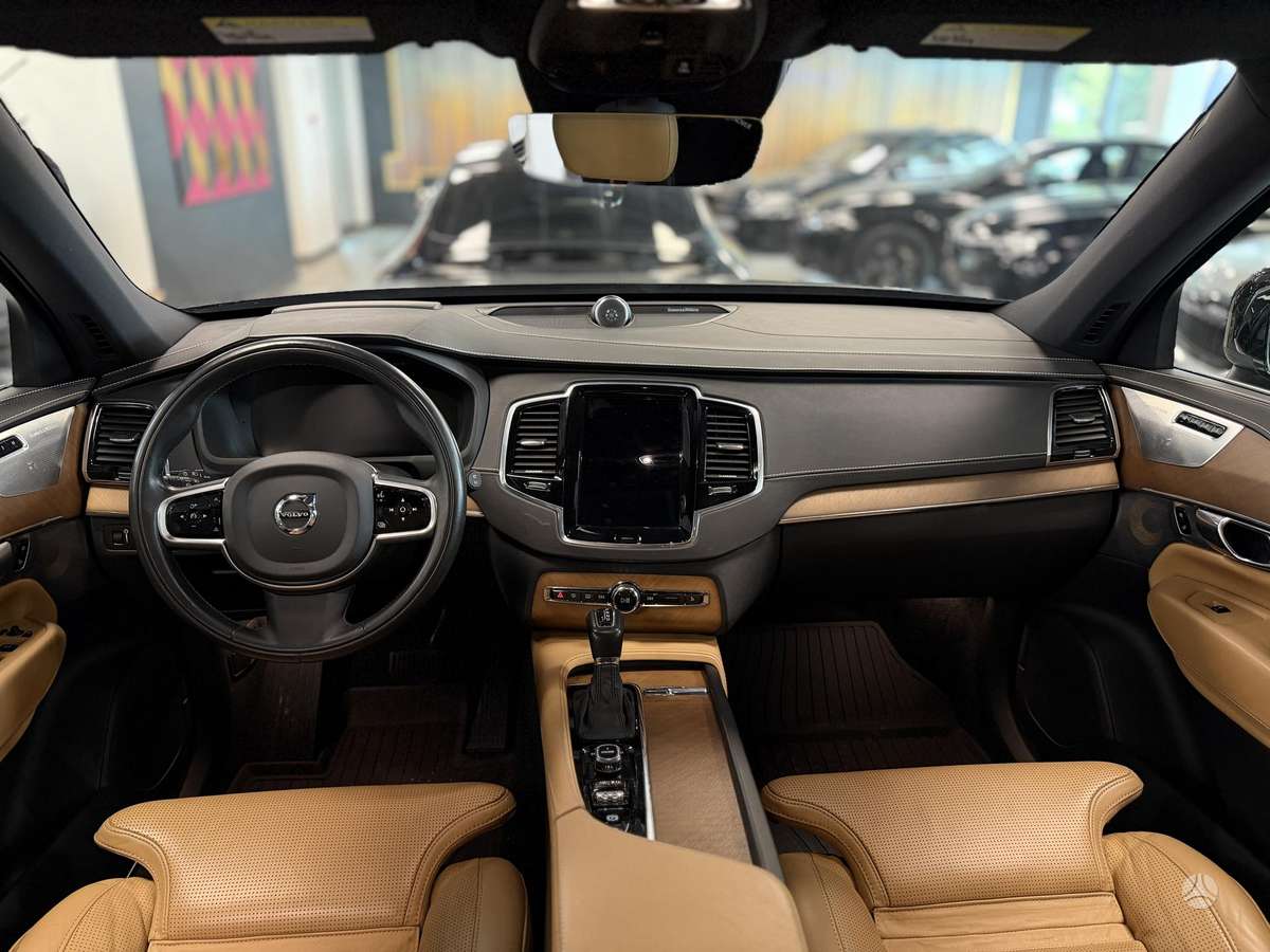 Volvo XC90 - 5