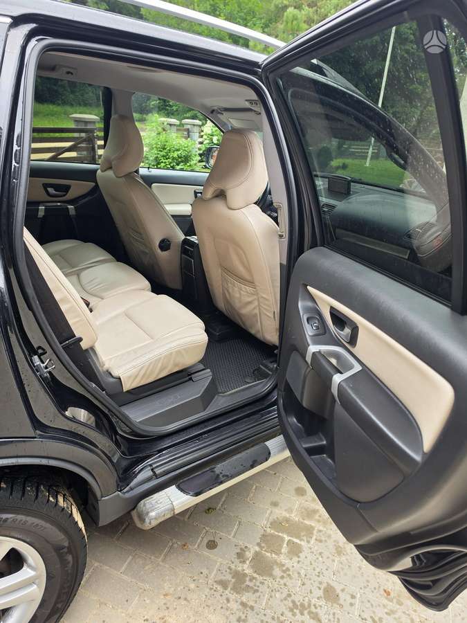 Volvo XC90 - 8