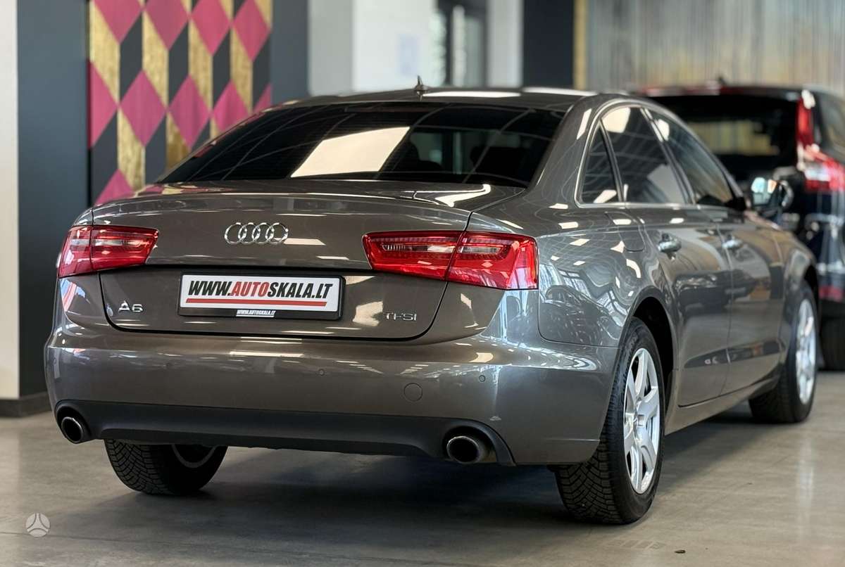 Audi A6, 2.0 l., Седан