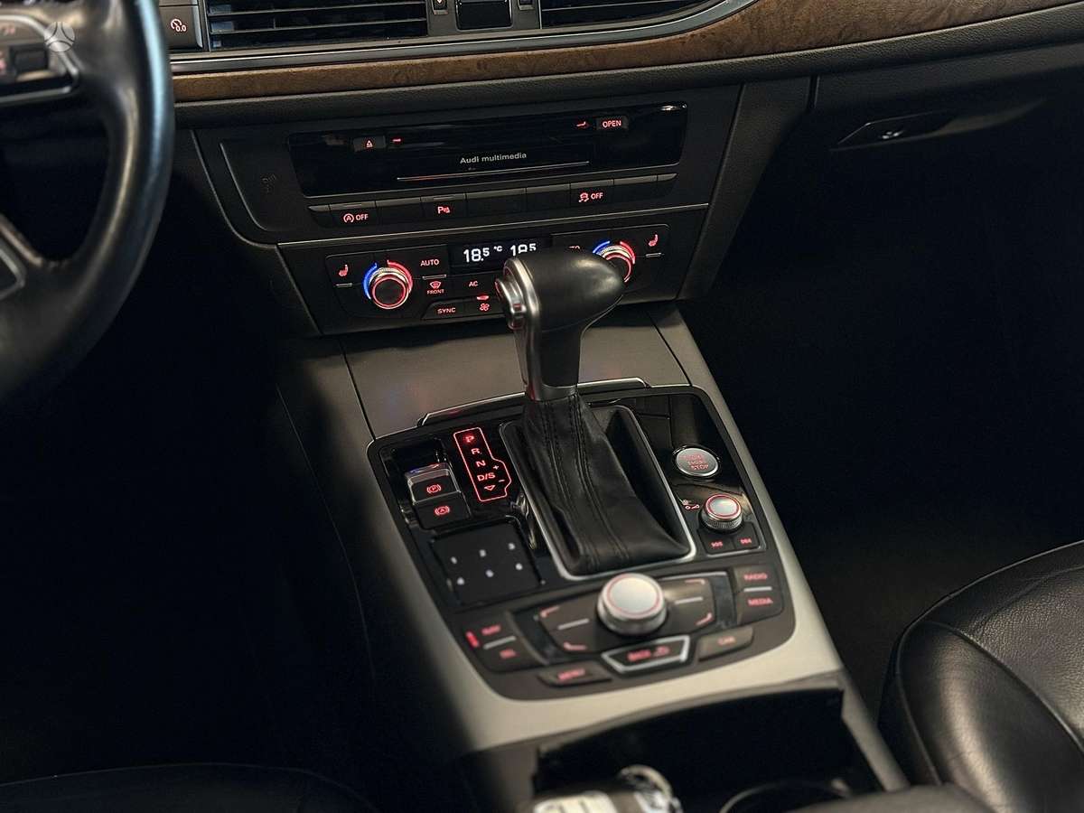Audi A6, 2.0 l., Седан