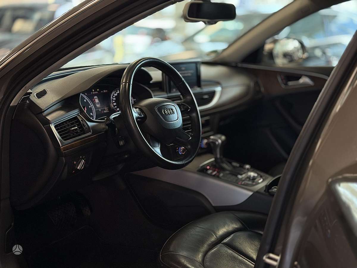 Audi A6, 2.0 l., Седан