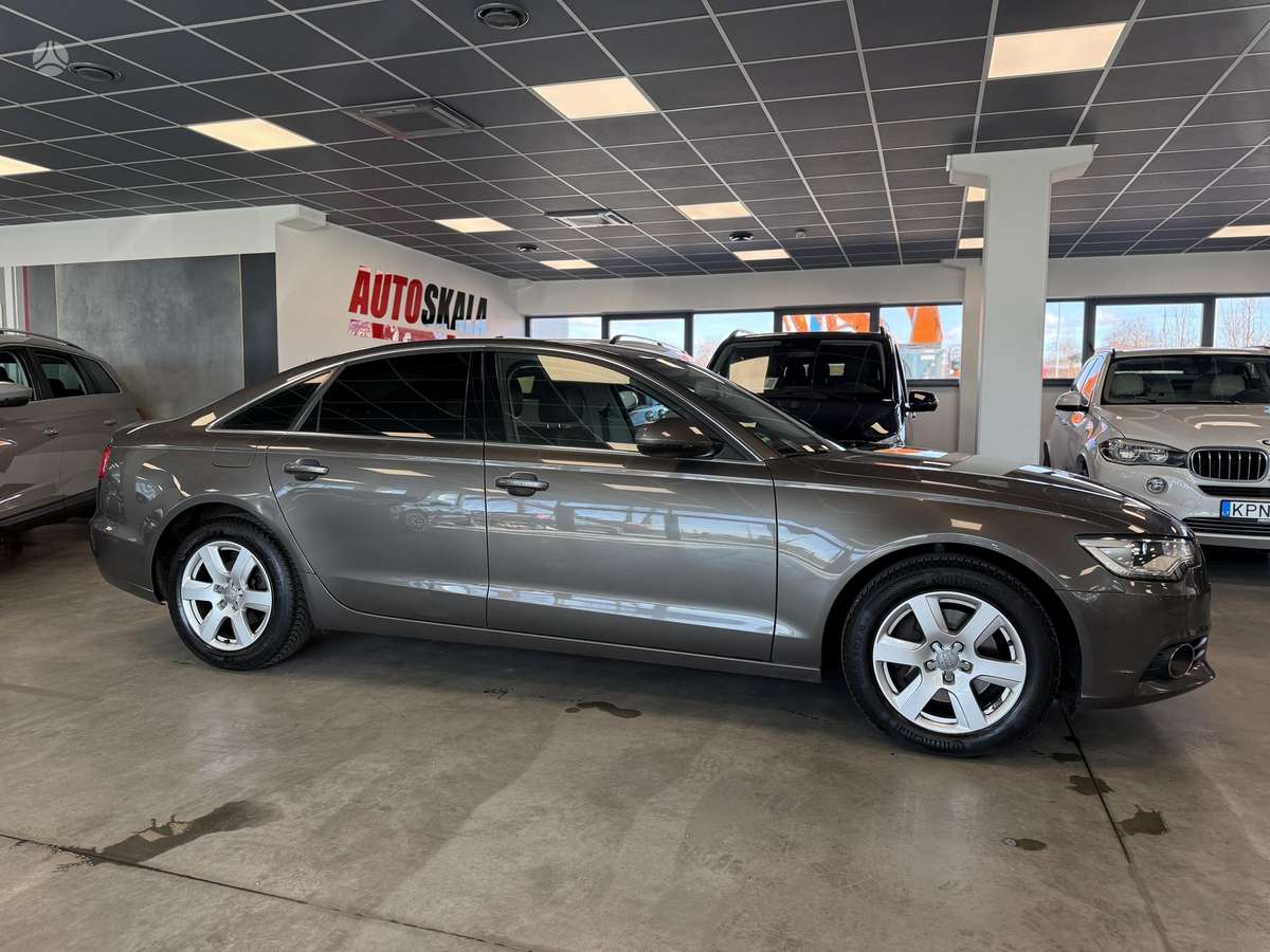 Audi A6, 2.0 l., Седан