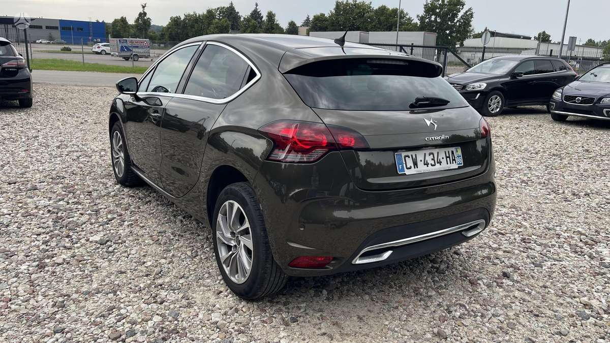 Citroen DS4, 1.6 l., hatchback