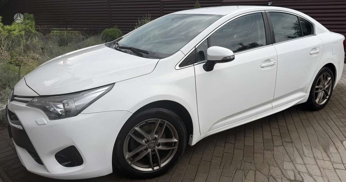 Toyota Avensis - 1