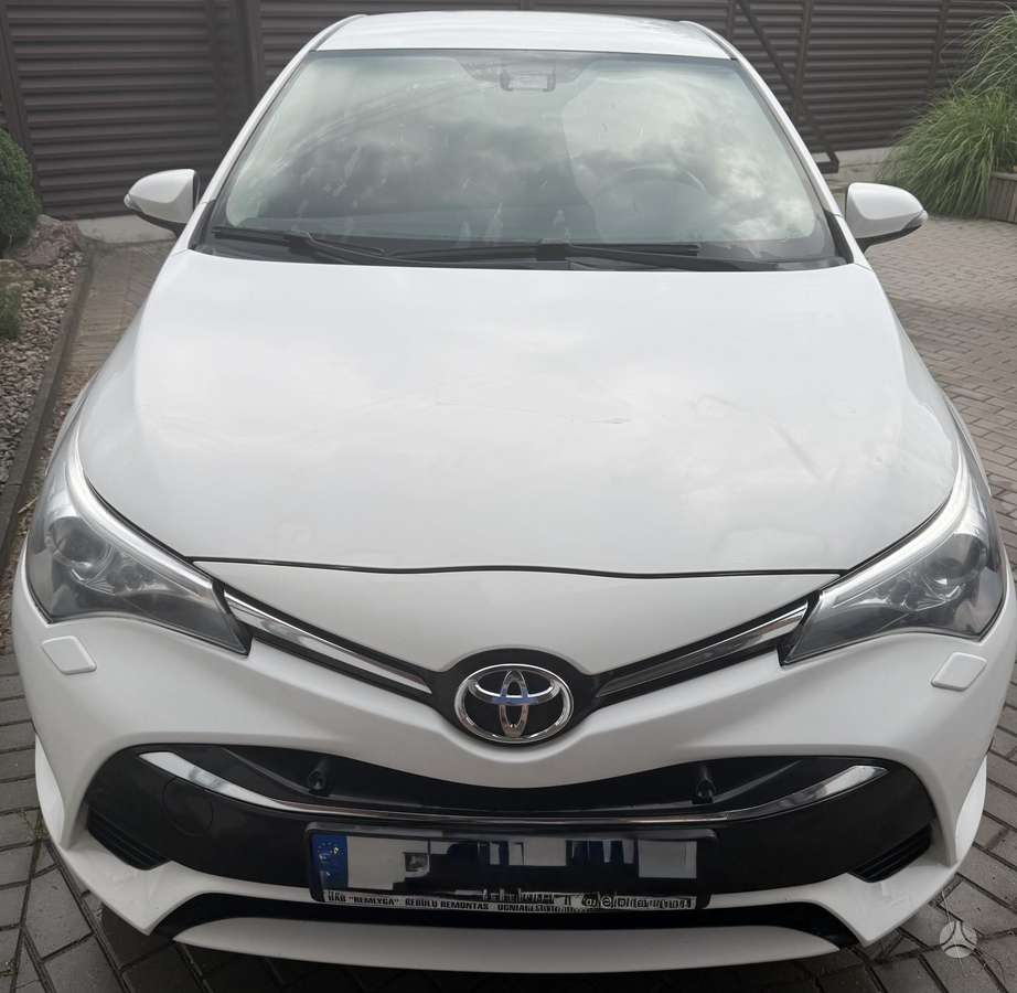 Toyota Avensis - 2