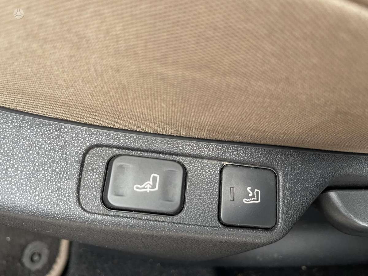 Citroen DS4, 1.6 l., hatchback