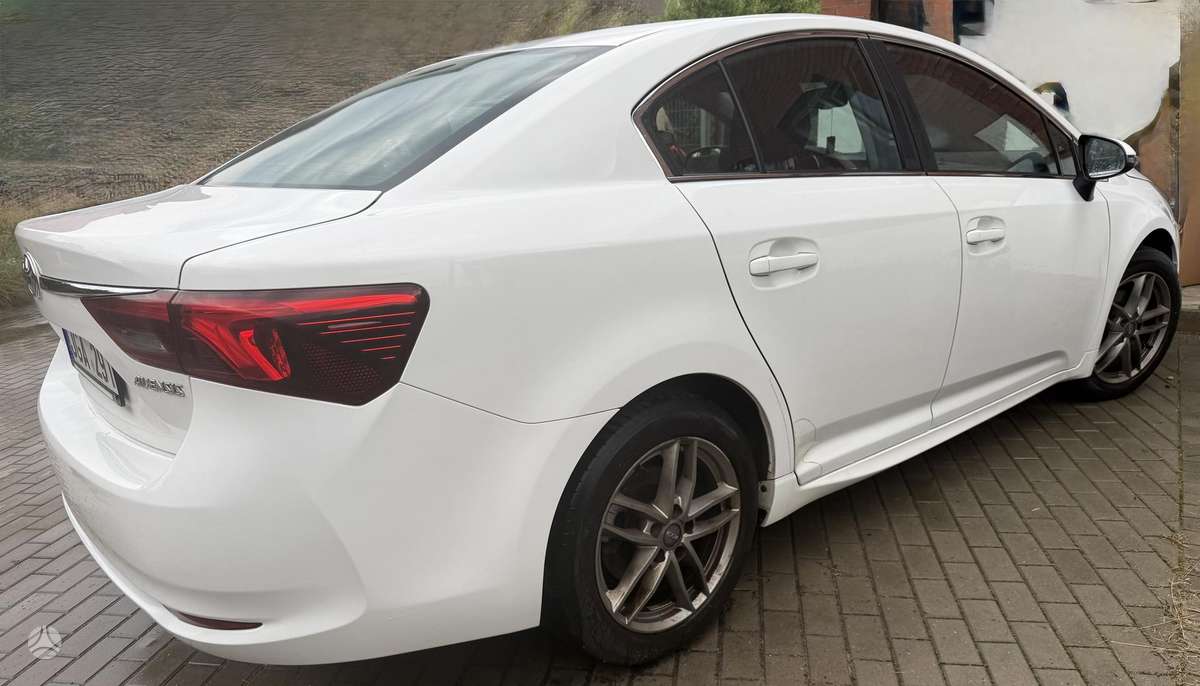 Toyota Avensis - 4