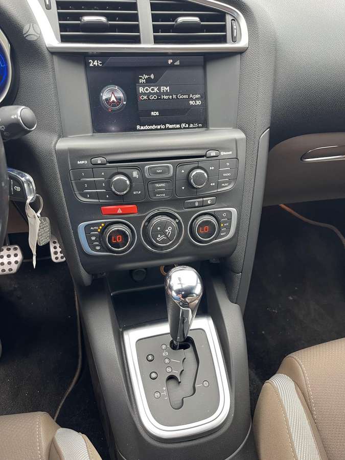 Citroen DS4, 1.6 l., hatchback