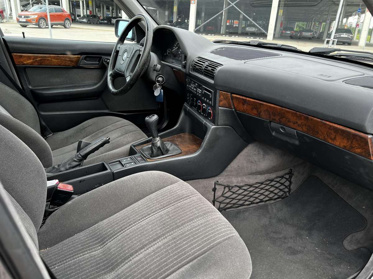 BMW 520, 2.0 l., Седан
