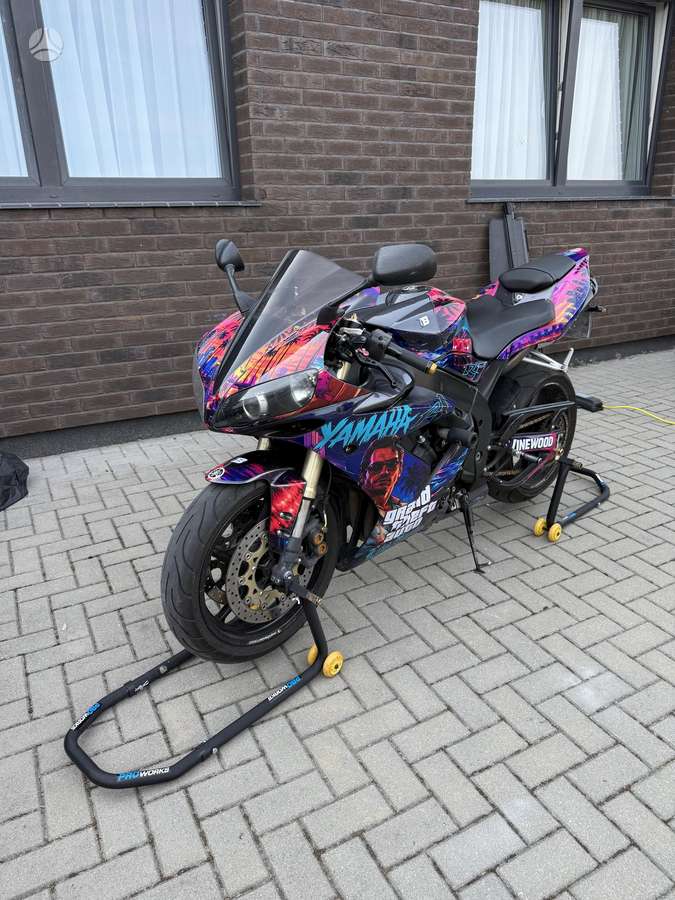 Yamaha R1 998cc, superbikes