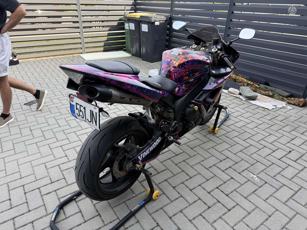 Yamaha R1 998cc, superbikes
