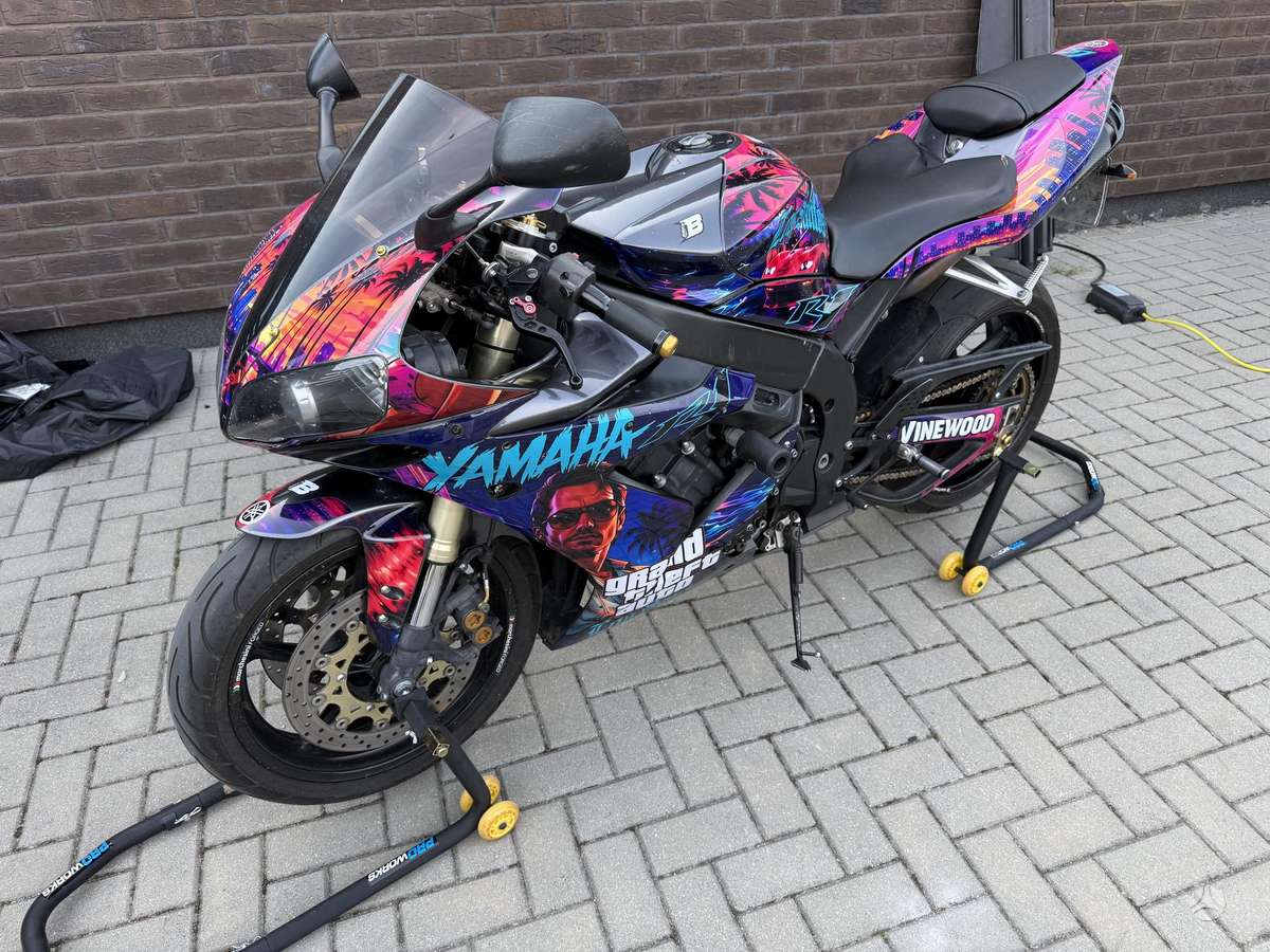 Yamaha R1 998cc, superbikes