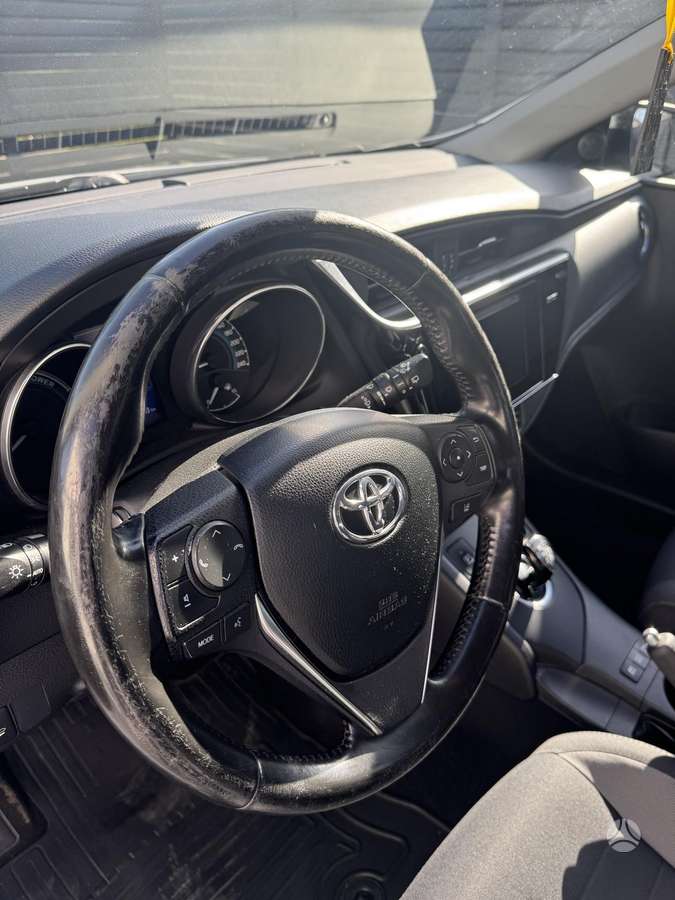 Toyota Auris - 6