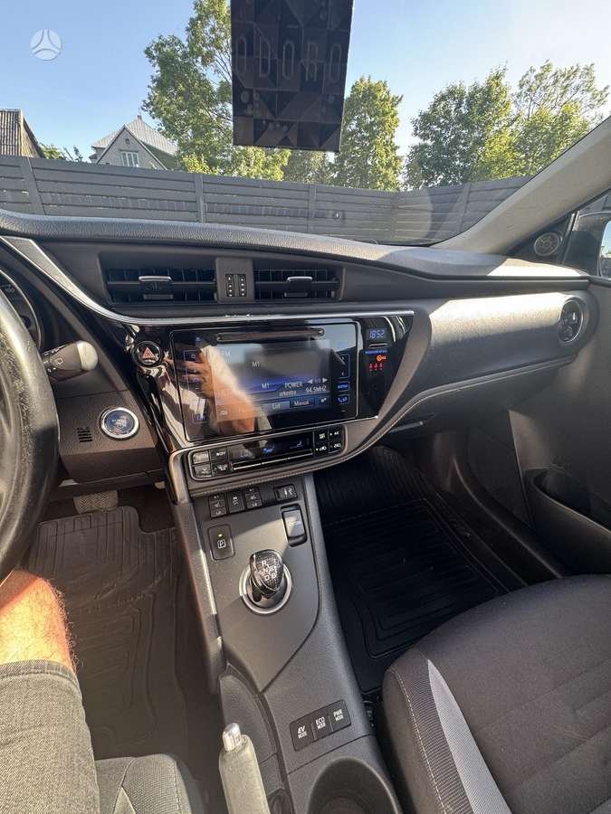 Toyota Auris - 12