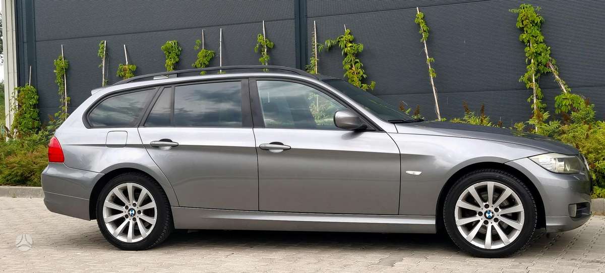 BMW 320, 2.0 l., Хэтчбек