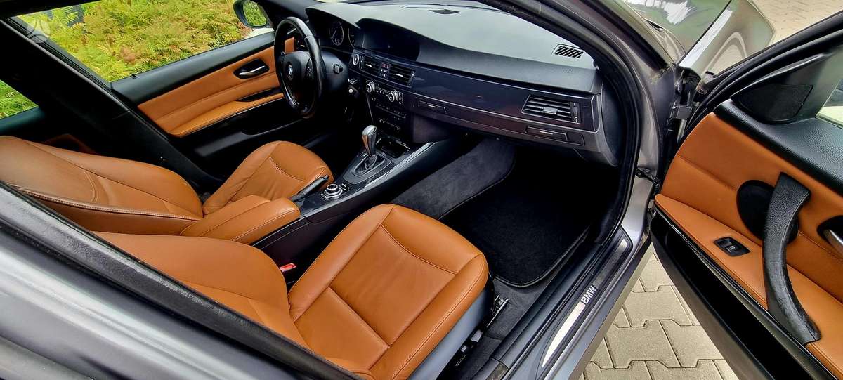 BMW 320, 2.0 l., Хэтчбек