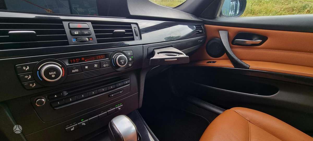 BMW 320, 2.0 l., Хэтчбек