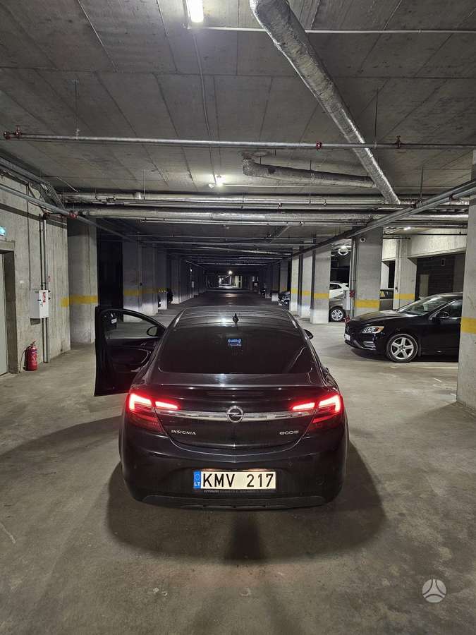 Opel Insignia, 2.0 l., hatchback